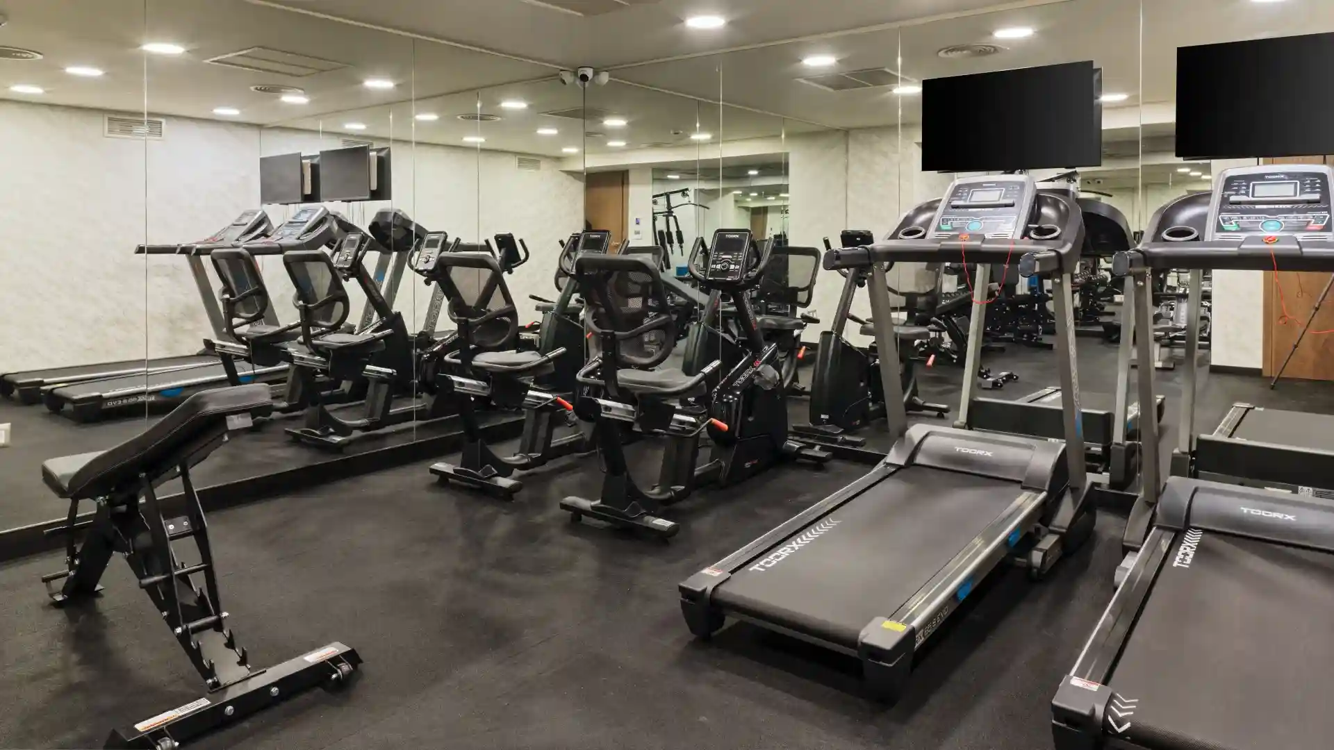 Leonardo Hotel Athens City Center - Gym