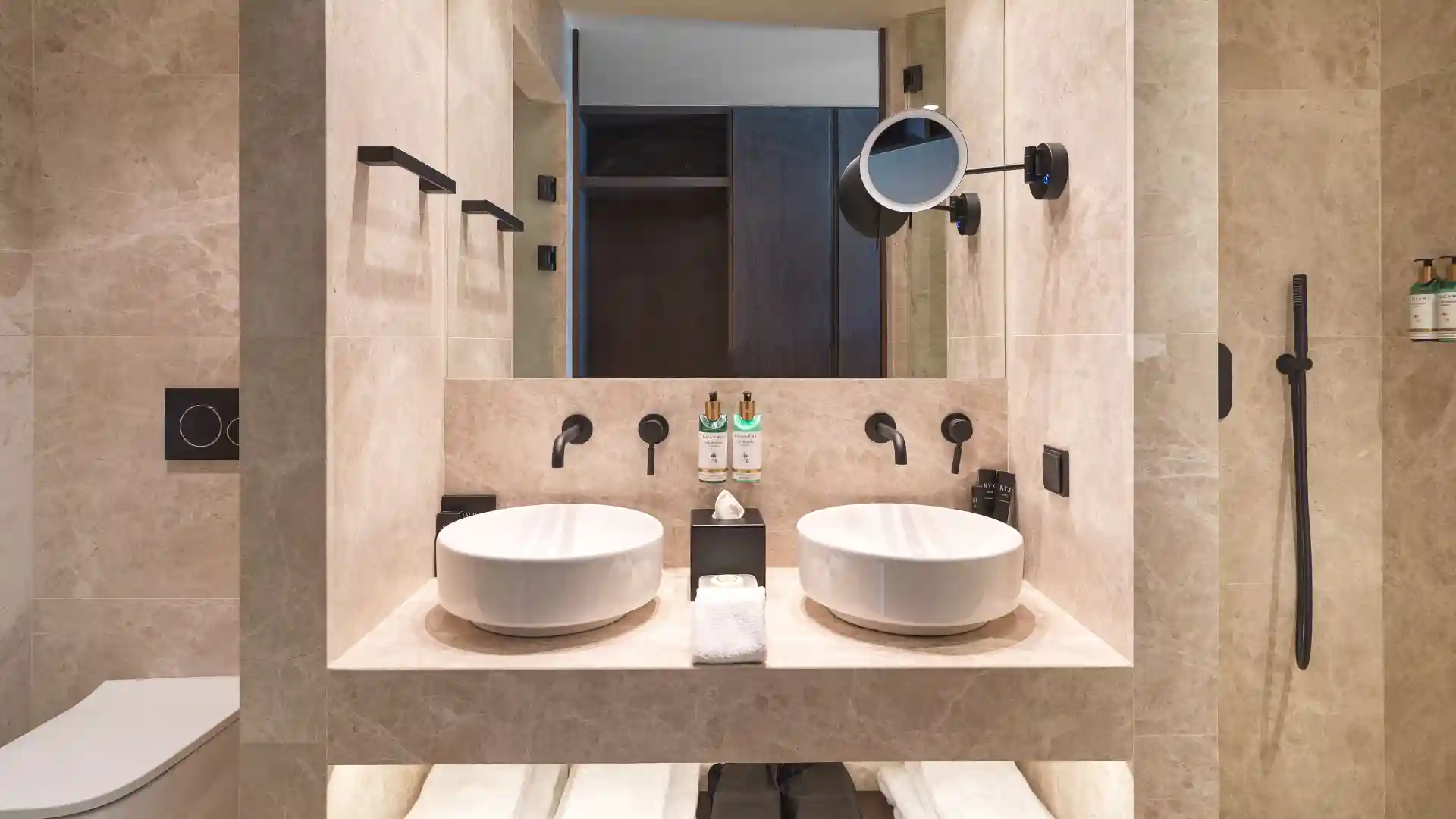 Σουίτα «NYX Executive Suite with Lounge Access»