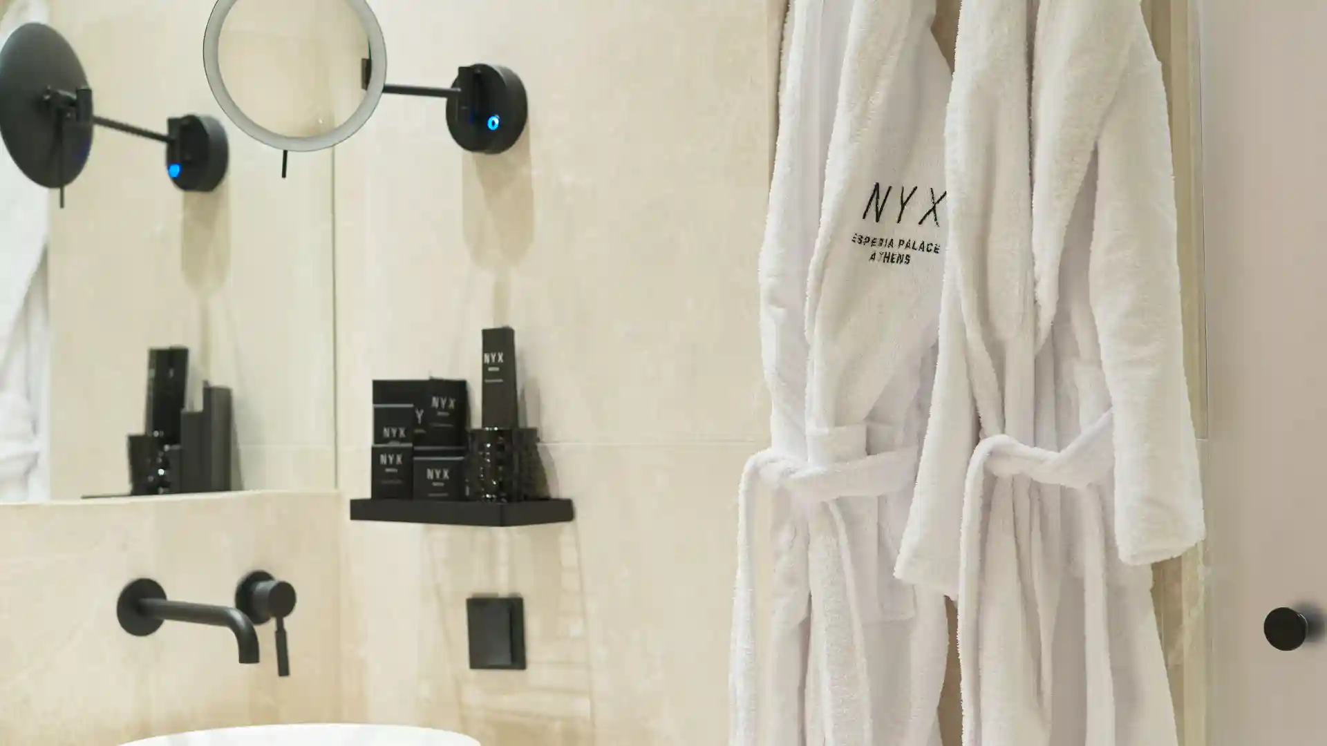 Σουίτα «NYX Executive Suite with Lounge Access»