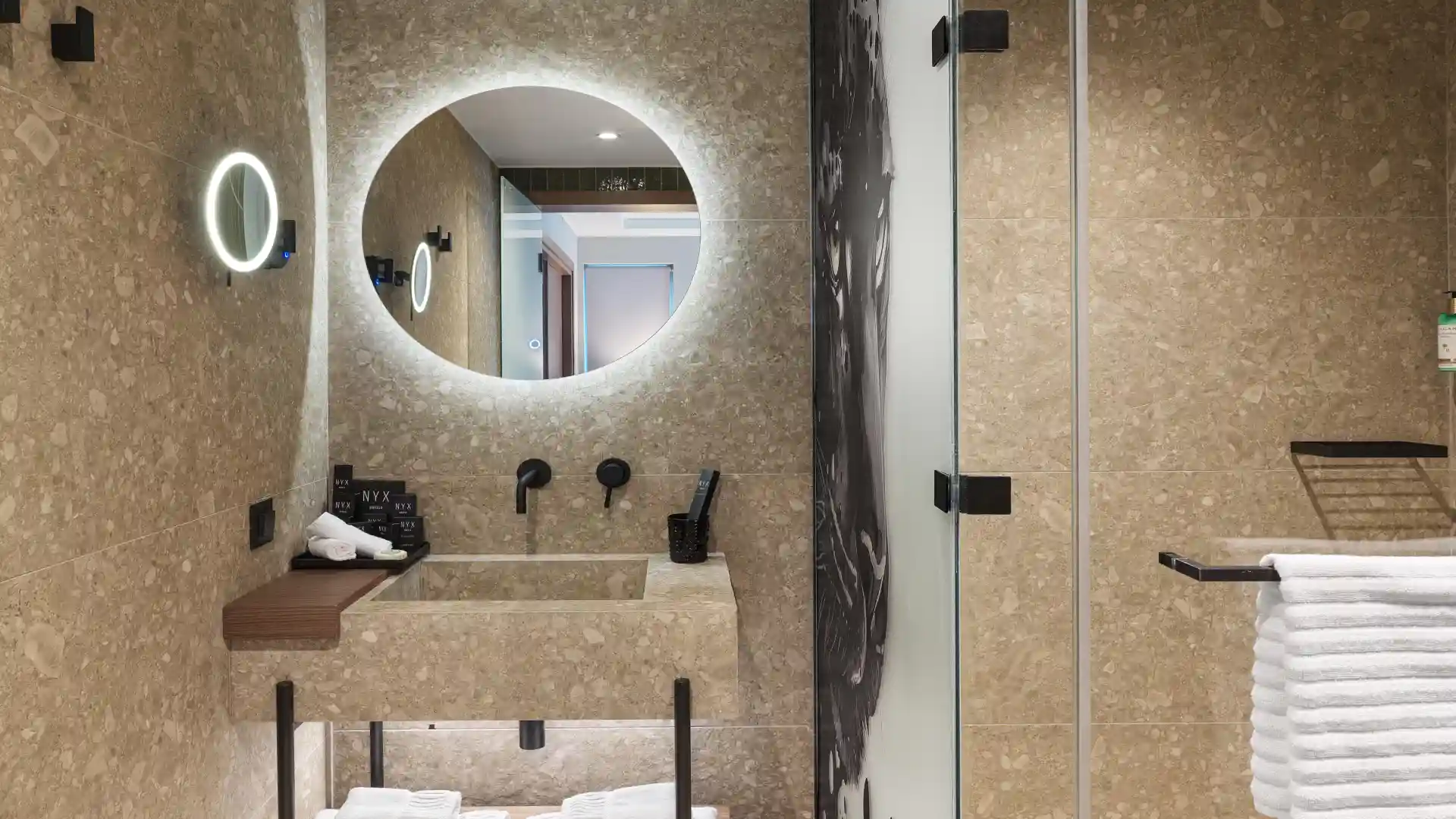 Σουίτα «Heaven» με Πρόσβαση στο «Business Lounge»