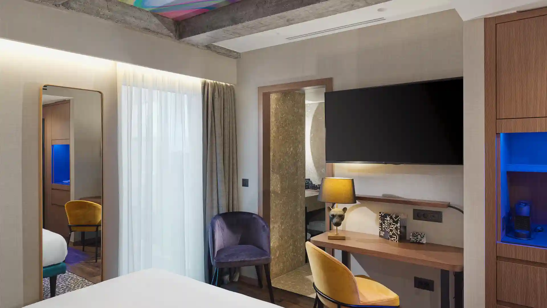 Τρίκλινο Δωμάτιο «Space»